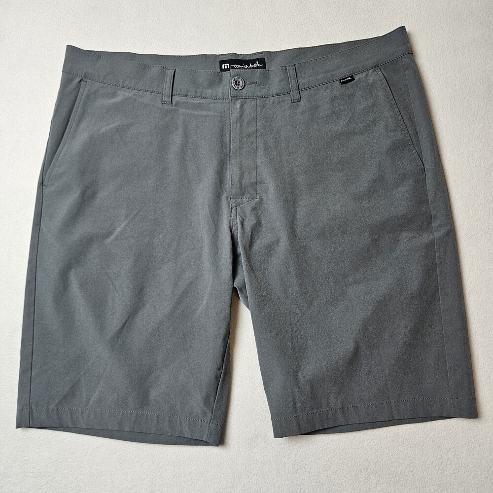 Travis Mathew Shorts Mens Size 38 (40) Gray Stretch Lightweight Golf Chinos